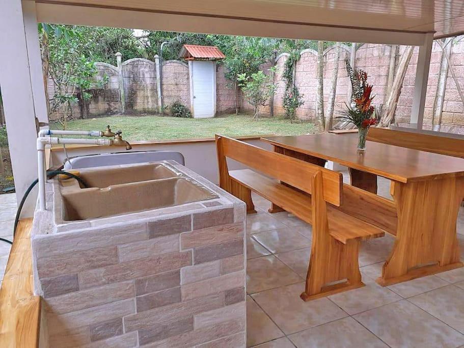 Tropical Bee Garden Holiday Houses Savegre ภายนอก รูปภาพ